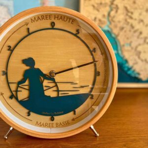 Horloge à marée, Femme à la barre