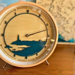 Horloge à marée, Phare