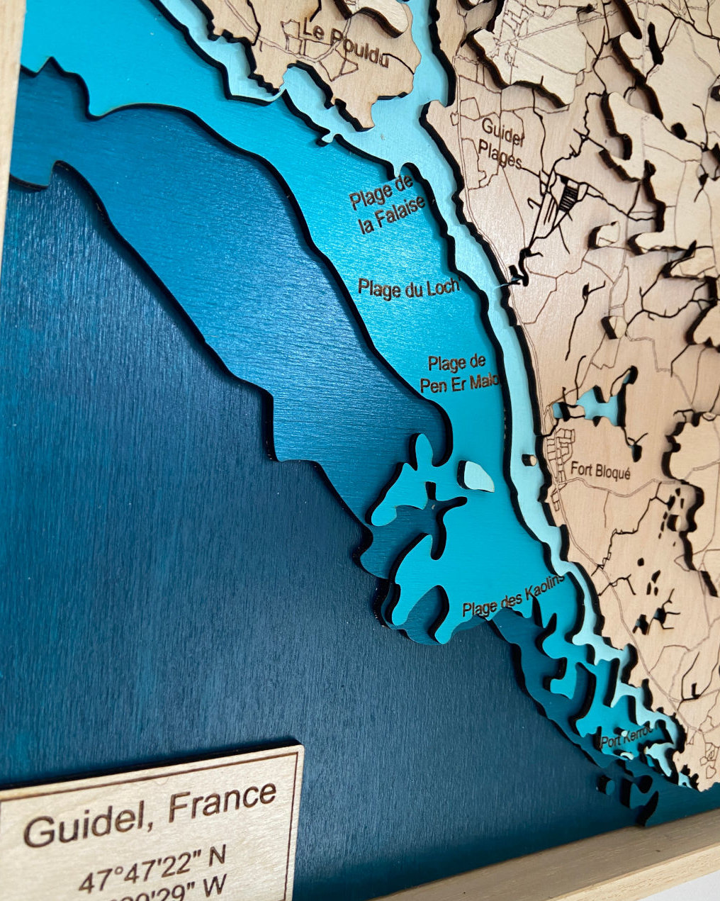 Carte en bois en relief : Guidel