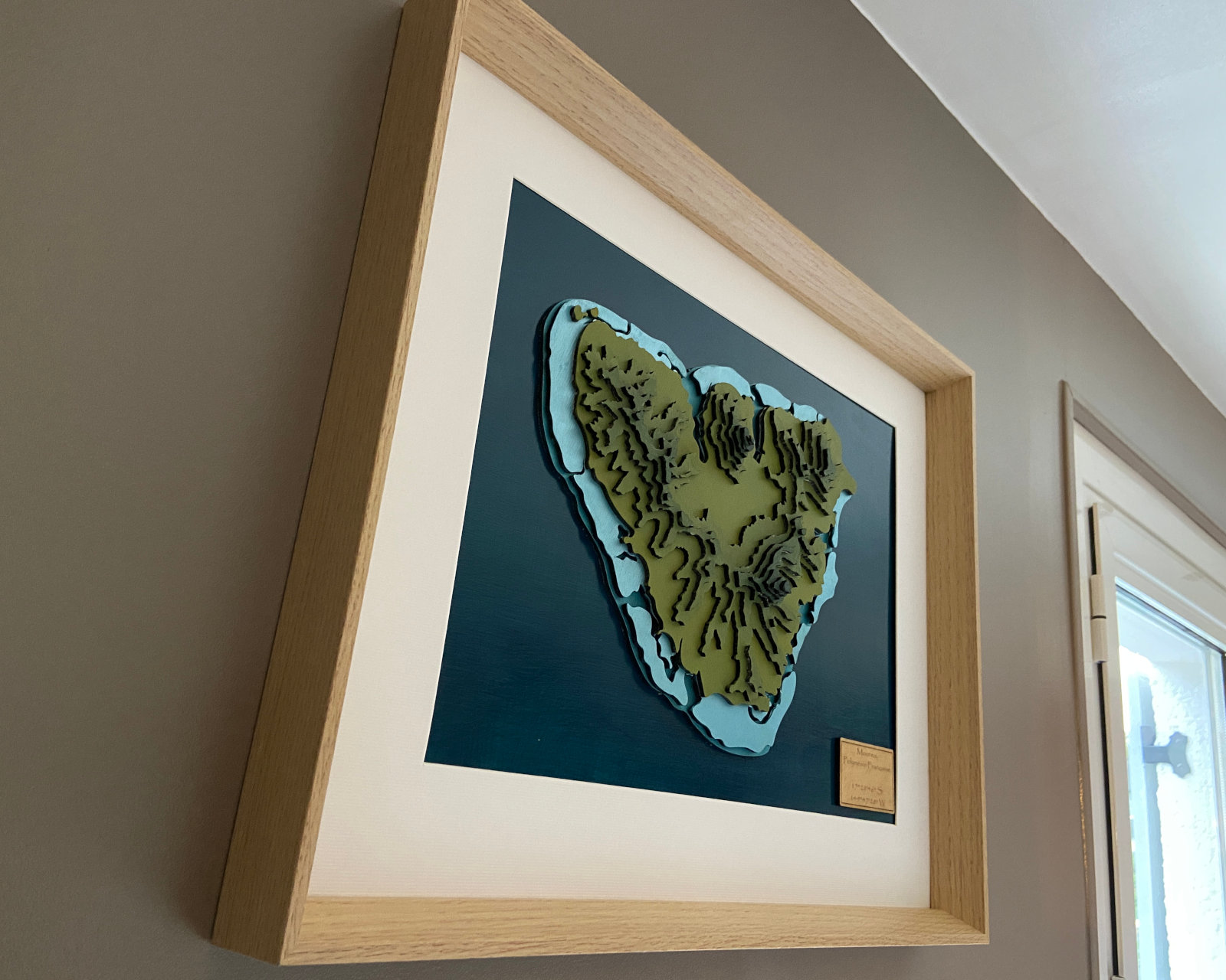 Carte en bois en relief : Moorea