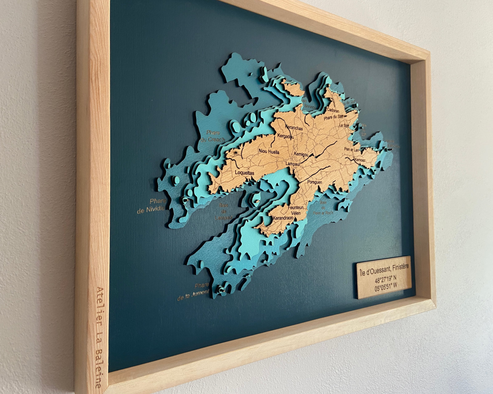 Carte en bois en relief : Île d'Ouessant
