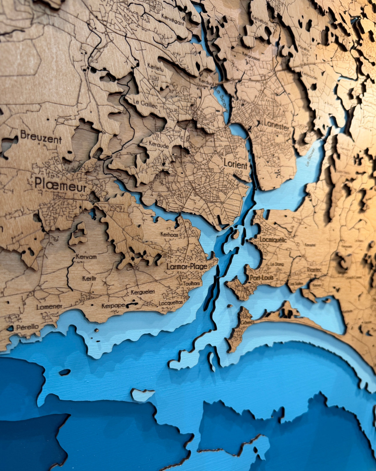 Carte en bois en relief : Rade de Lorient